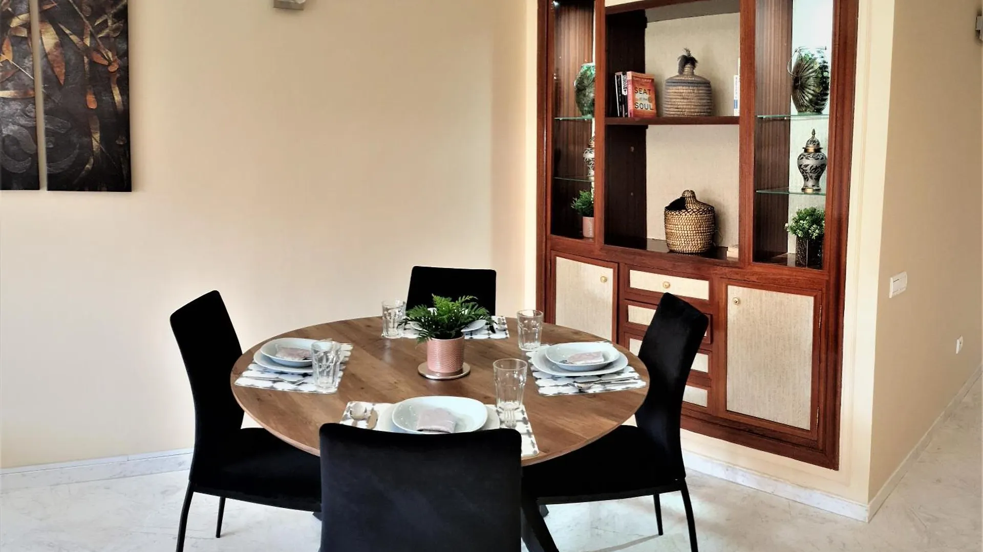 Appartement ☆Hivernage☆ Charming , Spacious & Bright With Pool Marrakesh